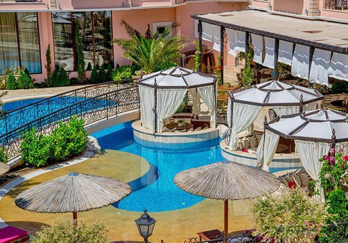 Sea Romance Aparthotel Pantai Sunny Luaran gambar